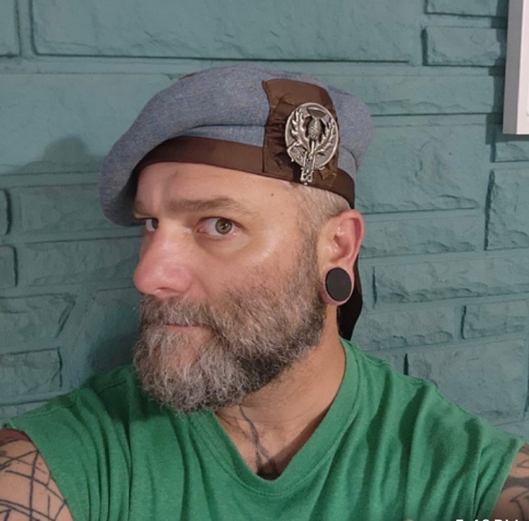 Headwear screenshot
